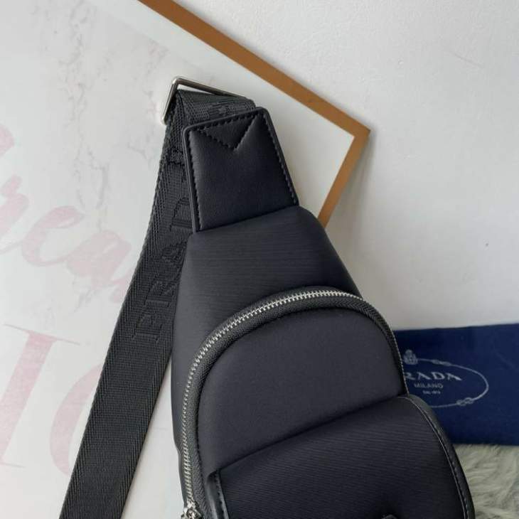 Picture of Prada Mens Bags _SKUfw221785533fw